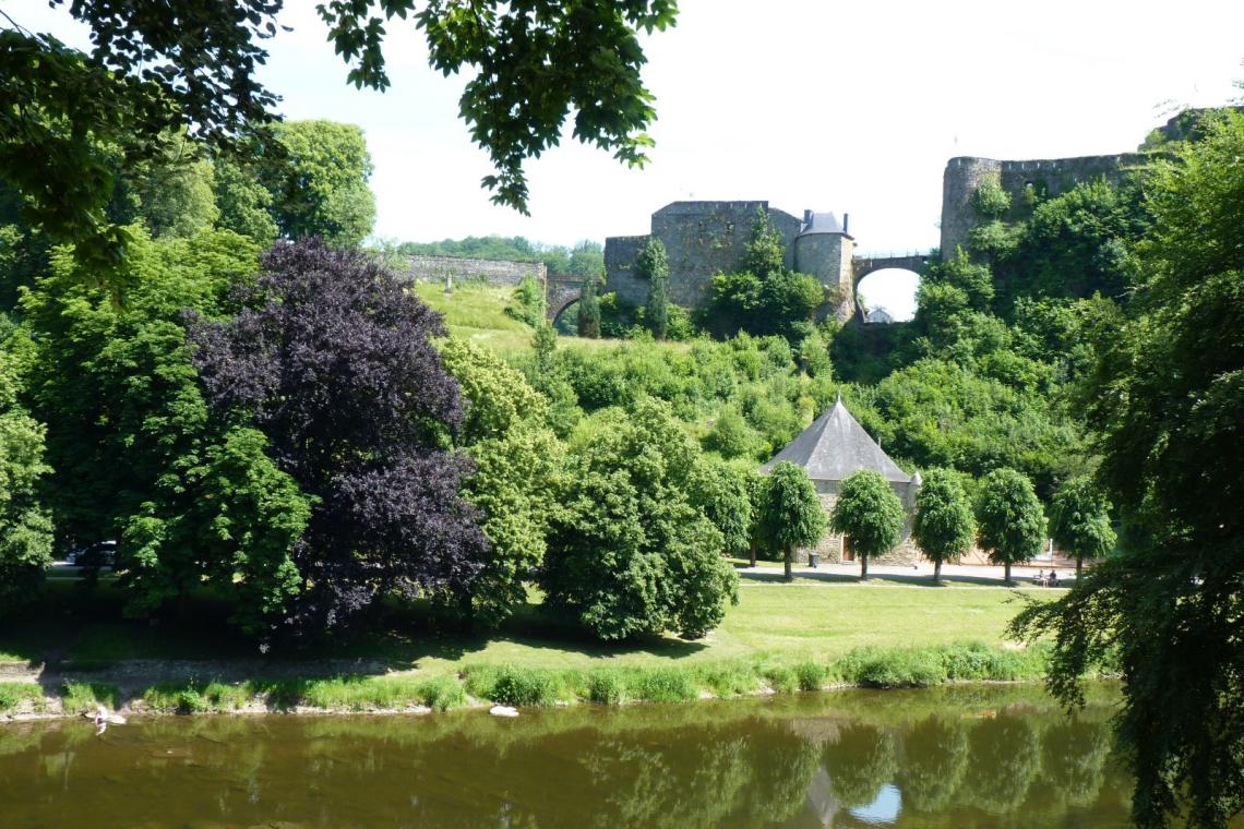 Arrêts Verts, randonnée, itinéraire, gare, sncb, Ardenne méridionale, Parc naturel, zéro carbone, TEC, Bouillon, Paliseul, Tombeau du géant