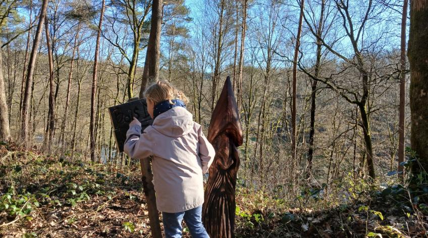 Le Bois des Nutons à Our - Immergez-vous dans le folklore ardennais - Publications Parc Naturel Ardenne Meridionale