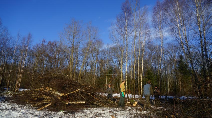 Participation et appuis aux chantiers participatifs - GÃ©rer et entretenir nos milieux d'intÃ©rÃªt naturel - Publications Parc Naturel Ardenne Meridionale