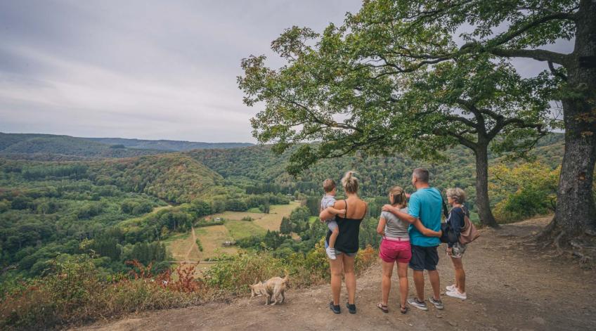 Le Jambon de la Semois - Un point de vue Ã  couper le souffle, entre Membre et Bohan - Publications Parc Naturel Ardenne Meridionale