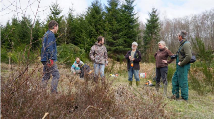 Chantiers collaboratifs - Prendre part Ã  un chantier collaboratif de gestion de la nature - Publications Parc Naturel Ardenne Meridionale